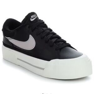 NEW WOMEN'S NIKE COURT LEGACY LIFT PLATFORM SNEAKERS SIZE 7.5 $95
